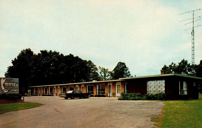 Villa Moderne Motel - Vintage Postcard (newer photo)
